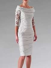 abordables Longueur du thé-Robe de mère de la mariée Silhouette ajustée Invité de mariage Élégante Épaules dénudées Longueur genoux Taffetas Manches mi-longues avec appliques Fronces Robe de course sur mesure gratuite