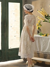 preiswerte Kleine weiße Kleider-Empfang kleines weißes Kleid Brautdusche Kleider Hochzeitskleider In Farbe Hochzeitskleider A-Linie Illusion Ausschnitt Halblange Ärmel Tee-Länge Spitze Brautkleider Mit Schleife  Bandapplikationen