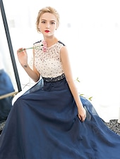 economico Abiti per le feste-Abito Elegante A-Line Invitate a Matrimoni Prom Lunghezza a Terra Senza Maniche Collo Illusione Tulle su Pizzo con Perlina