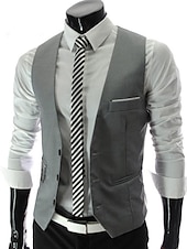 economico Gilet-Per uomo Gilet da completo Panciotto Formale Matrimonio Ufficio Cerimonia Di tendenza 1920s Per tutte le stagioni Poliestere Tinta unita A V Taglia piccola Vinaccia Nero Bianco Blu marino Gilet