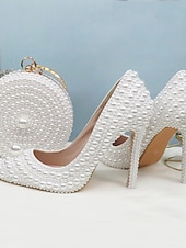 abordables mariée-Chaussures de mariage blanches en perles pour la mariée, escarpins de luxe à talons aiguilles avec pochette assortie en perles, parfaites pour les mariages à l'église, dans une salle de bal et lors de cérémonies formelles.