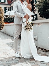 abordables robes de mariée décontractées-Robes de mariage simples décontractées Hall robe fourreau décolleté dégagé manches courtes traîne de cour satinée avec fente froncée avant 2025