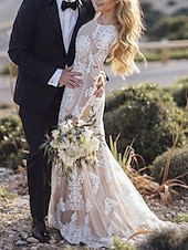 preiswerte lässige Brautkleider-Strandhochzeit Strand Einfaches Hochzeitskleid in Farbe Boho Hochzeitskleider Meerjungfrau Scoop Ausschnitt Lange Ärmel Gericht Zug Spitze Brautkleider Mit Applikationen