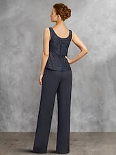 baratos Terninhos de calça da mamãe-Duas Peças Terninho Longo Vestido Para Mãe dos Noivos Manga Longa Scoop pescoço Elegante Formal Convidado do casamento Noite Formal Chiffon Renda com Lantejoulas