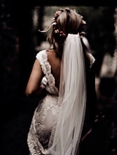 economico abiti da sposa casual-Matrimonio sulla spiaggia Abito da sposa semplice boho Abito sirena Scollatura a V Manica a cappuccio Treno corto Pizzo Abiti da sposa con applicazioni di colore solido 2025