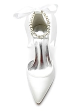 economico Damigella d&amp;#39;onore-Scarpe da sposa con tacco a blocco, cinturino alla caviglia, punta a punta, da damigella d'onore in raso avorio con fiocco e cinturino alla caviglia