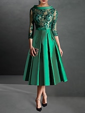 economico Abiti da cocktail-Abiti da cocktail A-Line rossi verdi abito elegante formale Kentucky lunghezza tè maniche 3/4 scollatura a girocollo autunno invitato matrimonio satén con pieghe applicazioni