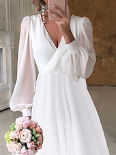 economico Piccole vestiti bianchi-Matrimonio sulla spiaggia addio al nubilato piccolo abito bianco abiti per addio al nubilato abiti da matrimonio A-Line scollo a V manica lunga asimmetrico chiffon abiti da sposa con colore solido