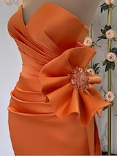 preiswerte ORANGE-Meerjungfrau Abendkleid Blumen Kleid Maskerade Abschlussball Schlepp/Fegebahn Ärmellos Trägerlos Satin mit Schlitz 2025