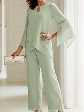 preiswerte Overalls für Mütter-Strandhochzeit Zweiteilig Jumpsuit  Hosenanzug Mutter der Braut Hochzeitsgast Elegant Einfach Rundhals Knöchellang Chiffon Langarm mit Knöpfen einfarbig kostenlose Maßanfertigung