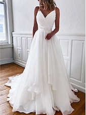 abordables Vestidos de novia de lujo-Vestidos de Boda en la Playa Casual Simples Vestidos de Boda Faldón Camiseta Sin Mangas Cola de Corte Chiffon Vestidos de Novia Con Pliegues