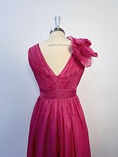 preiswerte lila-Strandhochzeit A-Linie Weihnachtskleid Abendkleid Promi-Stil Kleid Rot Grün Kleid Formeller Hochzeitsgast bodenlang ärmellos V-Ausschnitt Chiffon mit Schlitz reine Farbe Kleid Maskerade Kleid 2025