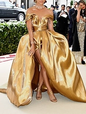 preiswerte Sekt-A-Linie Abendkleid Promi-Stil Kleid Karneval Hochzeitsfeier Bodenlänge Ärmellos Off-Shoulder Satin mit gerafftem Maskeradenkleid