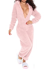 billiga Onesies till damer-kvinnors strumpor ren färg varm mode plysch hem daglig säng sherpa varm luvtröja långärmad hål höst vinter hem outfits