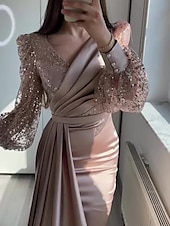 preiswerte Rosa-Meerjungfrau Pailletten Abendkleid Vintage Kleid formell Black Tie bodenlang lange Ärmel V-Ausschnitt Charmeuse mit Knöpfen Perlen Maskerade Kleid