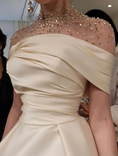 preiswerte Sekt-A-Linie Abendkleid Elegantes Kleid Formal Bodentiefe Kurzarm Illusion Ausschnitt Satin mit Raffung Perlen