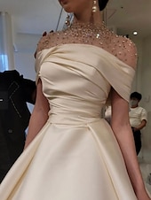 preiswerte Sekt-A-Linie Abendkleid Elegantes Kleid Formal Bodentiefe Kurzarm Illusion Ausschnitt Satin mit Raffung Perlen