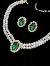 abordables Collier pour femme-ensemble élégant de collier de perles et de boucles d&#039;oreilles en pierres précieuses vertes – bijoux d&#039;inspiration vintage pour les occasions formelles