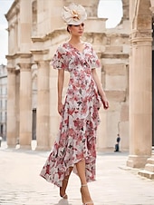 preiswerte Bodenlänge-A-Linie Brautmutter Kleid Formelles Hochzeitsgast Elegant Casual Hoch-Tief V-Ausschnitt Asymmetrisch Knöchellang Chiffon Kurzarm mit kaskadierenden Rüschen Hochzeitsgastkleid 2025 kostenlose