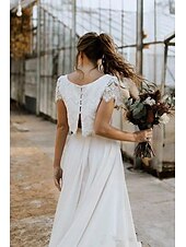 voordelige losse trouwjurken-Strandbruiloft Kleine Witte Jurken Bruiloft Jurken Twee Delige Boot Hals Cap Mouw Asymmetrische Kant Bruiloft Uniformen Bruiloft Jurken Met Effen Kleur