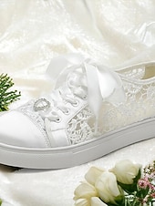  Damskor i spets för bröllop utomhus och trädgård – bekväma brudskor med bandsnören