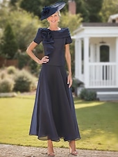 preiswerte Bodenlänge-A-Linie Kleid für die Mutter der Braut Formell Hochzeitsgast Elegant Petite Off Shoulder Knöchellang Organza Kurzarm mit Rüschen Blume kostenlos maßgeschneidert