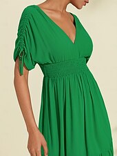 economico Abiti floreali-maxi abito grembiule da donna in chiffon verde con scollo a V e allacciatura sul retro