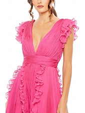 abordables Robes pour invitées de mariage-Robe de cérémonie invitée de mariage en A tenue de soirée robe de fête longueur maxi sans manches col en V en mousseline dos en V avec plis
