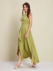 abordables Robe de cocktail-Robe longue de soirée/mariage/cocktail vert armée pour femme, en satin vert, col licou, fente sur le devant, robe asymétrique à volants pour impressionner 2024