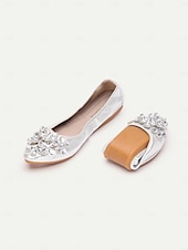preiswerte Ballerinas für Damen-Silberne faltbare Ballerinas für Damen mit Strassverzierungen – bequeme, leichte Schuhe für Reisen, Partys und besondere Anlässe