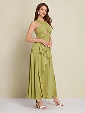 abordables Robe de cocktail-Robe longue de soirée/mariage/cocktail vert armée pour femme, en satin vert, col licou, fente sur le devant, robe asymétrique à volants pour impressionner 2024