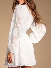 abordables Robes en dentelle blanche-Robe unie Femme Mini robe Maille Patchwork Plein Air Rendez-vous Elégant Décontractées Col V manche longue Ample Blanche Jaune Vert Claire S M L XL