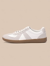 billiga Damsneakers-damsneakers i retro vit mocka och läder - avslappnade gympaskor för vardagskomfort
