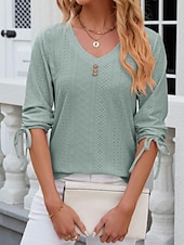 billige Blonder topper-Kvinne Hvit Elegant Blonde Topper Øyelet Bluse Stilig Moderne Ensfarget Knapper Øyelet 3/4 Lengde Ermer V-Utforming Daglig Romantisk Petit Topper Sommerferie Antrekk Hvit Rosa Lilla Grønn Sommer Vår