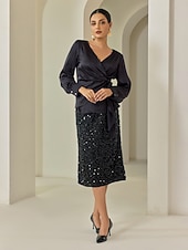 economico Bluse e camicie-camicetta elegante nera con scollo a V e maniche a lanterna in raso per festa formale