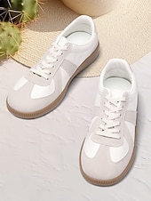 billiga Damsneakers-damsneakers i retro vit mocka och läder - avslappnade gympaskor för vardagskomfort