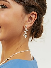 economico Collana da donna-elegante set di collana e orecchini da donna in zirconi e lega - perfetto per matrimoni e occasioni speciali