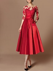 preiswerte Cocktailkleider-A-Linien Cocktailkleider Elegantes Kleid Kentucky Tee-Länge 3/4 Ärmel Off-Shoulder Herbst Hochzeitsgast Satin mit Falten Applikationen Kleidern
