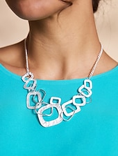 voordelige Dames ketting-dames geometrische zilveren statement ketting en oorbellen set – moderne gehamerde metalen sieraden voor feesten en formele evenementen