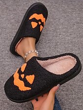 abordables Pour les femmes-Chaussons en polaire confortables sur le thème d&#039;Halloween pour femmes avec des motifs de citrouille et de crâne - chaussures d&#039;intérieur amusantes pour les fêtes d&#039;automne et d&#039;Halloween