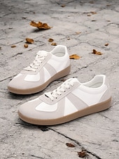 billiga Damsneakers-damsneakers i retro vit mocka och läder - avslappnade gympaskor för vardagskomfort