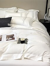 economico Collezione d&#039;elite-Set copripiumino da 4 pezzi, 100% cotone biologico, tessuto morbido e traspirante, include copripiumino e federe per un sonno confortevole.