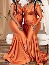 preiswerte Brautjungfernkleider-Schlauchkleid Brautjungfernkleid V Ausschnitt / Ein-Schulter Langarm Elegant Bodenlange Schleppe Spandex mit Falten / Einfarbig 2022