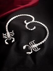 billige Halloween-tilbehør-edgy scorpion ear cuff – clip-on øredobber i gotisk punkstil for kvinner og menn, halloween og kostymesmykker
