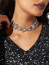 voordelige Accessoires voor dames-Vintage gothic choker ketting met parel- en filigraandetails - elegante statement sieraden voor cosplay, kostuumfeesten en speciale gelegenheden