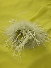 billiga GRÖN-Strandbröllop svart grön sjöjungfru kvällsklänning elegant klänning formell höst golvlängd lång ärm V-hals chiffon med fjädrar rynkade volanger 2025
