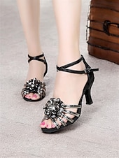 abordables Chaussures de danses latines-chaussures de danse à lanières argentées pour femmes avec détails floraux et semelle en daim – talons confortables pour les événements de salon et de fête latins
