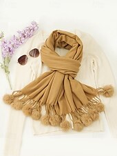 abordables Bufandas de mujer-Bufanda roja de invierno para mujer con borlas de pompones: una bufanda acogedora y elegante para el clima frío y los atuendos festivos