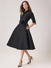 olcso Koktélruhák-Fekete A-vonalú koktélruha Hímzett Elegáns Ruha Formális Térd hosszúságú Fél ujjú Ing gallér Öv  Takaró Taffeta sliccel