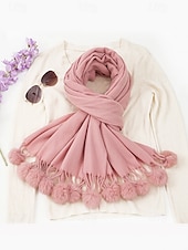 abordables Bufandas de mujer-Bufanda roja de invierno para mujer con borlas de pompones: una bufanda acogedora y elegante para el clima frío y los atuendos festivos